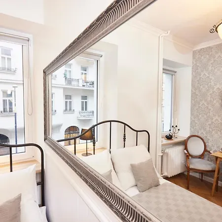 Mokotowska Place For 华沙