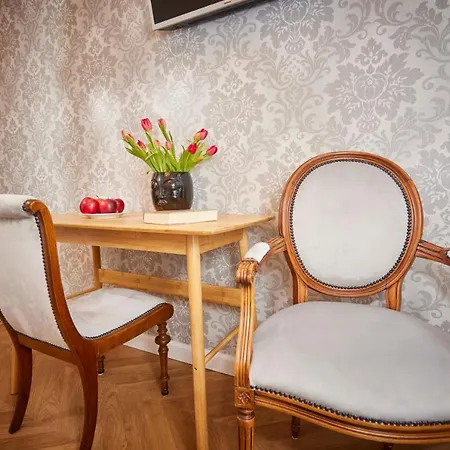 Mokotowska Place For